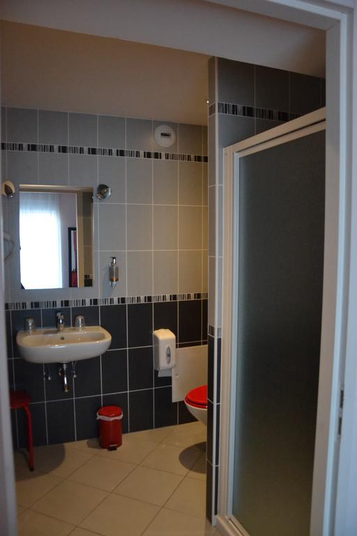 Hotel Evian Express - Terminus Bilik gambar